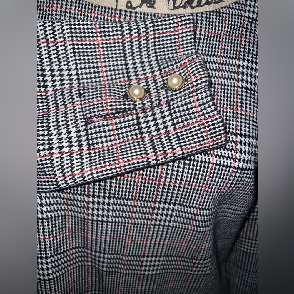 TALBOTS PEARL BUTTON CUFF TOP - PLAID - Picture 4 of 6